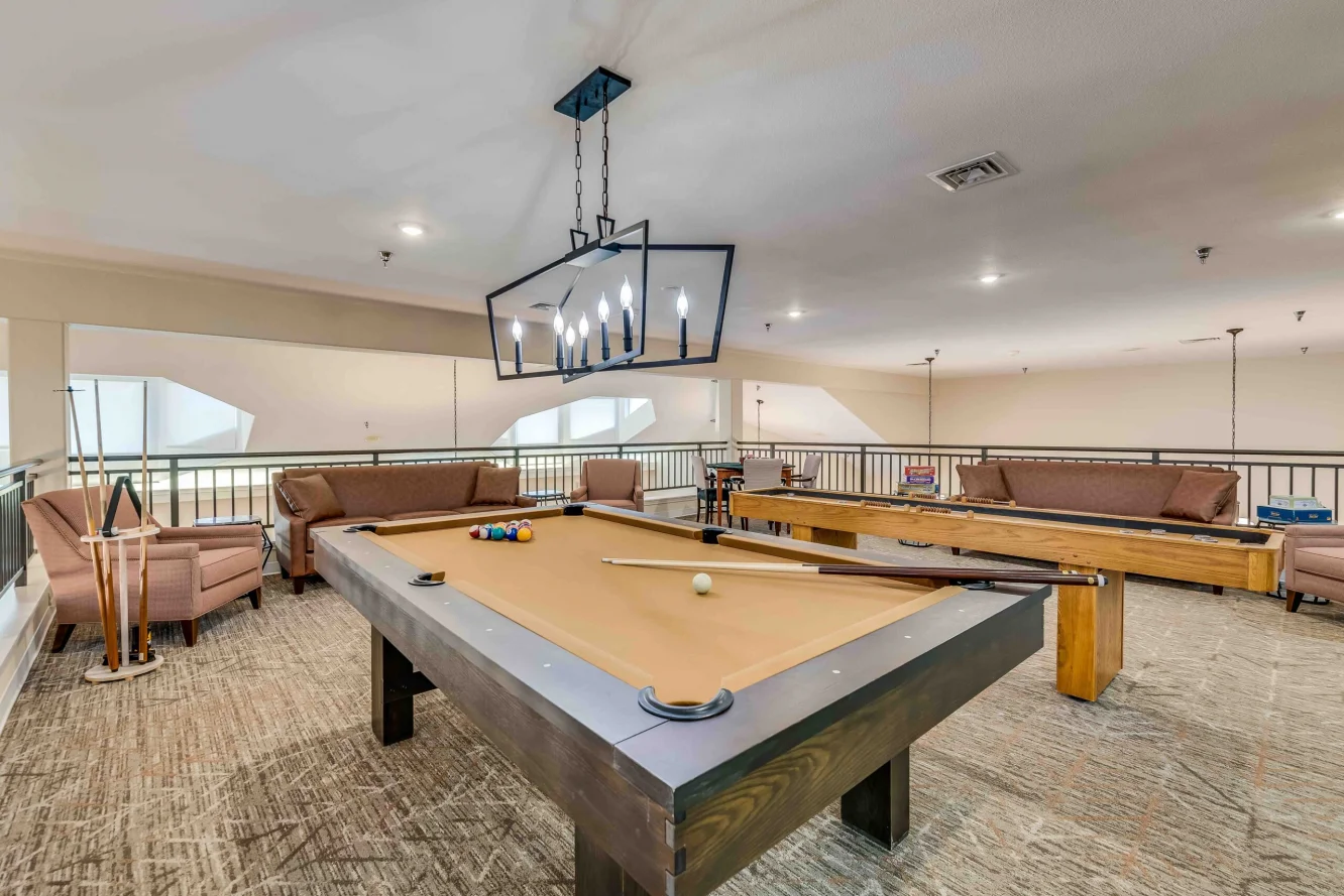 Game room Grand Valley